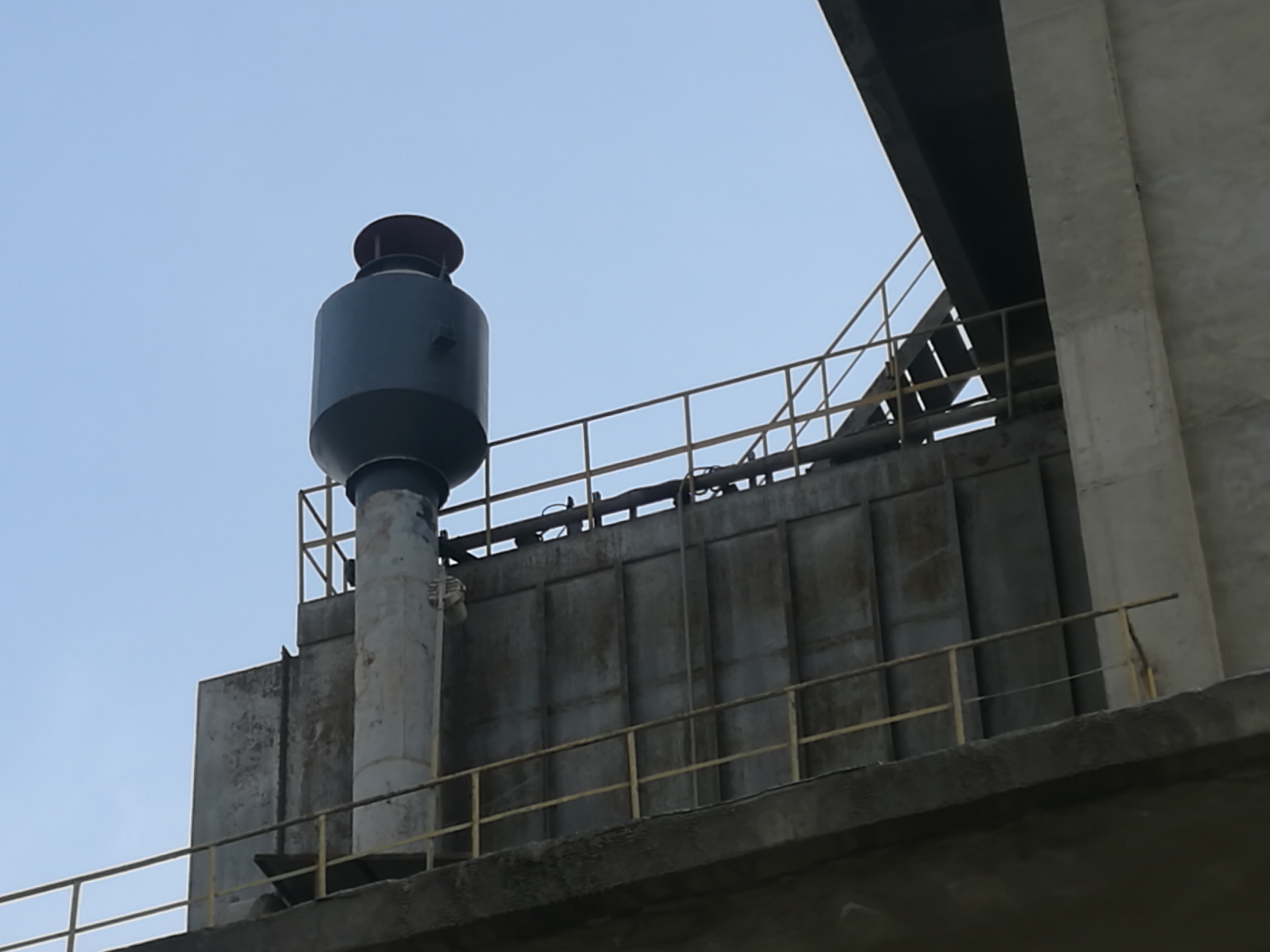 国产精品欧美黄色网络 水泥厂消音器安装结束